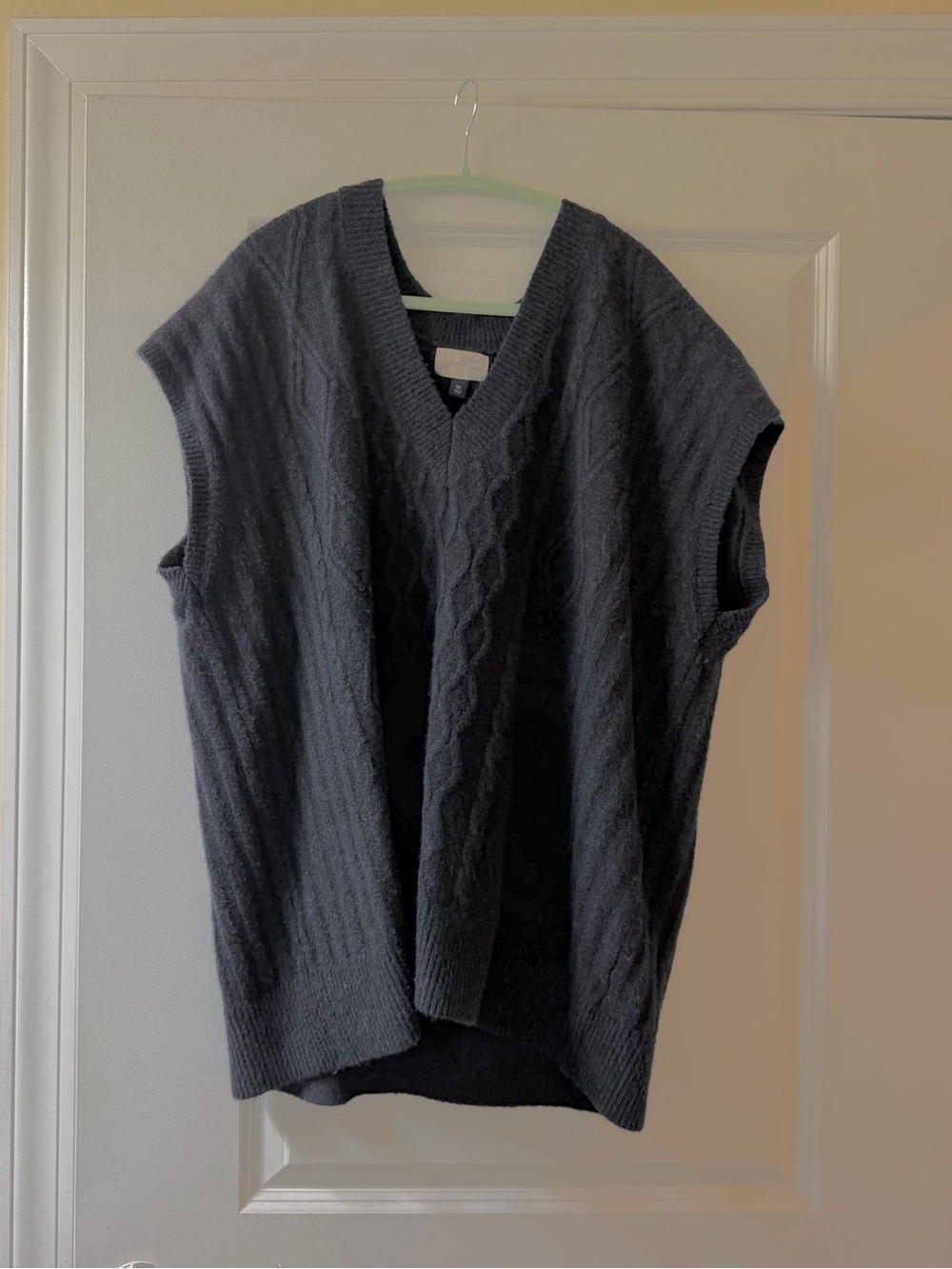 Universal Thread Navy Cable V-Neck Sweater Vest